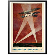 Tysk vintage poster från Första Världskriget publicerad 1916. På bilden ser man vad som troligtvis är ett flygplan av Albatross- eller Pfalzmodell producerad av Automobil und Aviatikwerke AG i Tyskland. Detta var således även en reklamaffisch för det tyska krigsflyget.