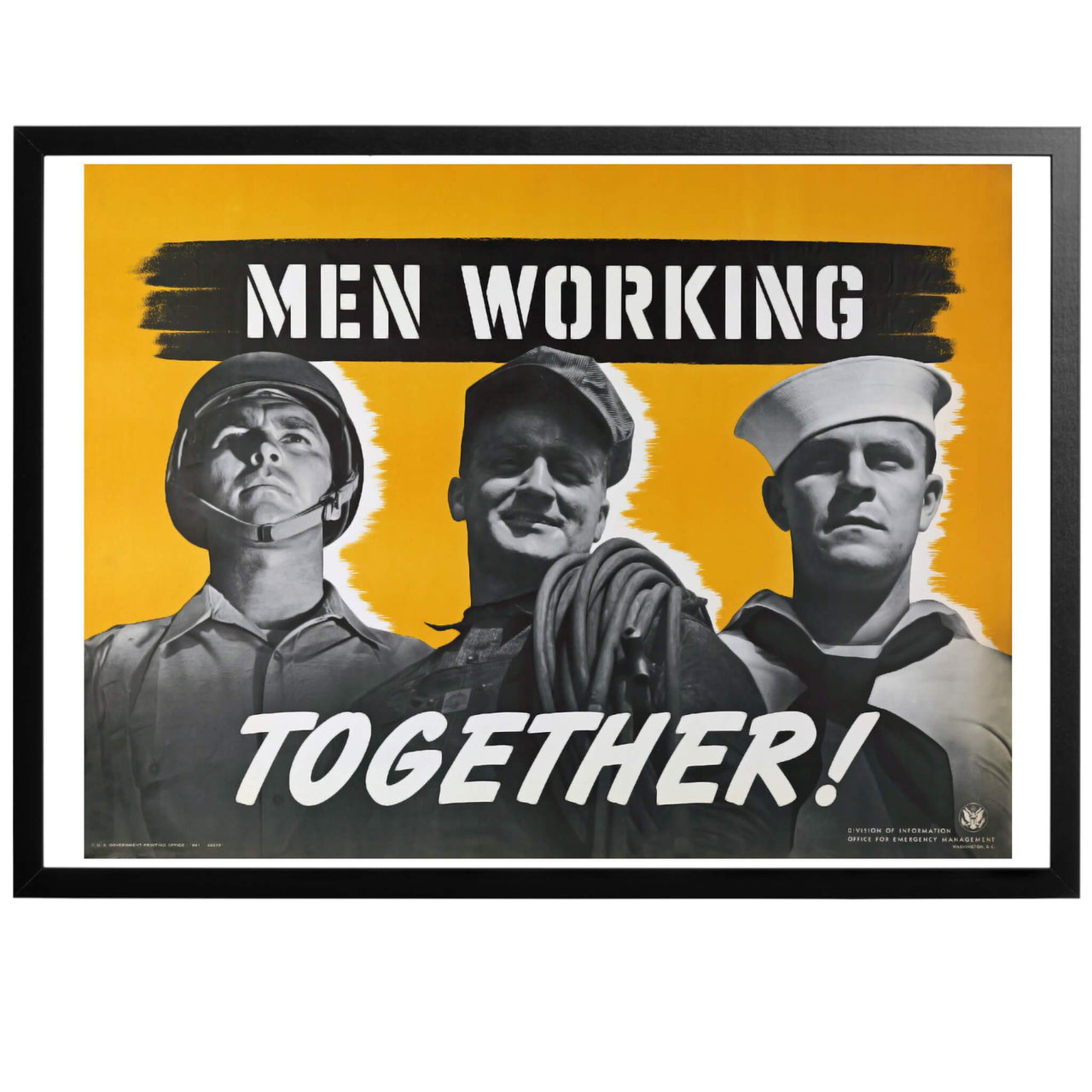 En tekniskt avancerad affisch där man blandar foto och grafik, något som var betydligt mer komplicerat innan datorerna gjorde sitt intåg. Affischen visar en soldat, en fabriksarbetare och en matros. I krigstid jobbar alla män tillsammans mot gemensamt mål!